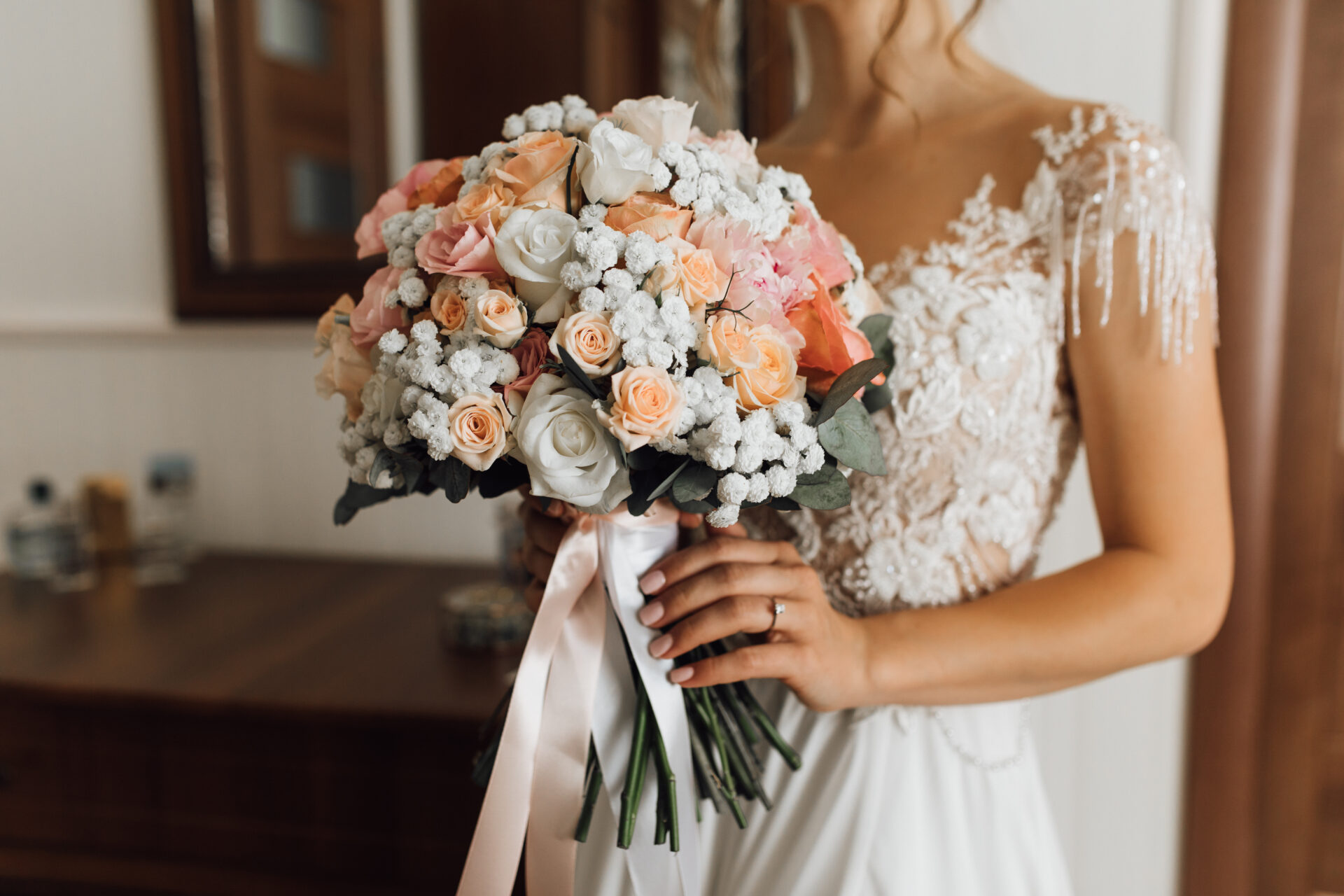 Flowers & Decor